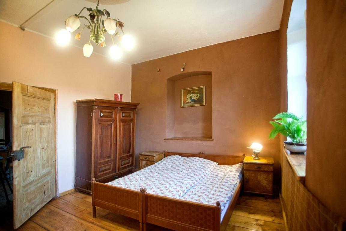 Gosciniec Kaszarnia Kamienne Villa Mirsk Exterior photo